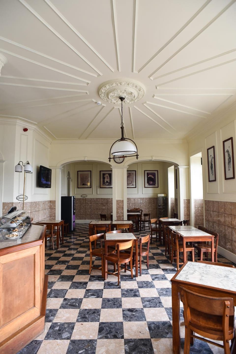 Bar/lounge