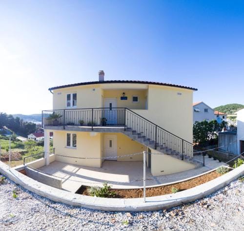 A lovely and cozy room with a breathtaking view Hotel in Vis
