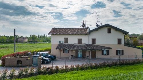 Due Maesta Home Hotel in Reggio Emilia