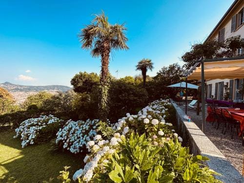 Villa Adelaide Lakeview Hotel in Como
