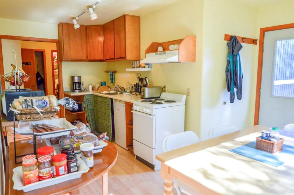 Sea Treasures Inn Motel in Seward
