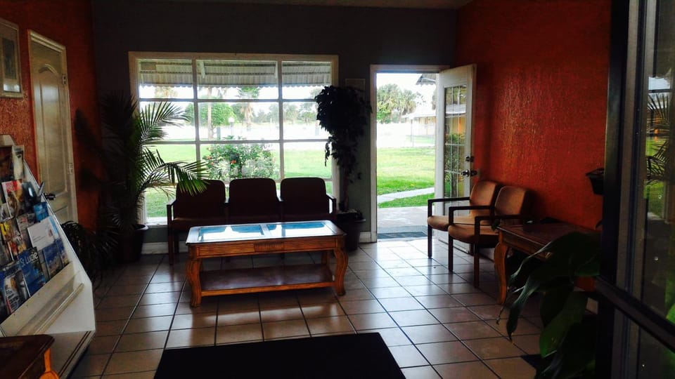 Sunset Inn- Fort Pierce, FL Motel in Fort Pierce