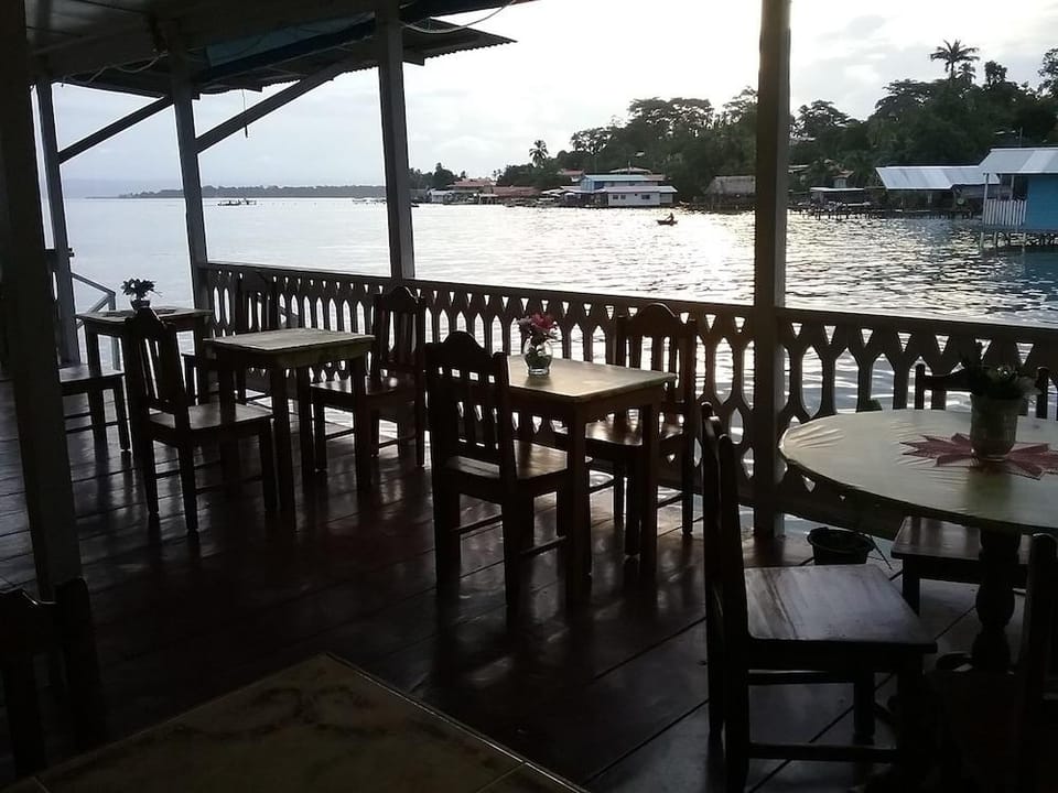 Hotel Caribbean View Hotel in Bastimentos Island