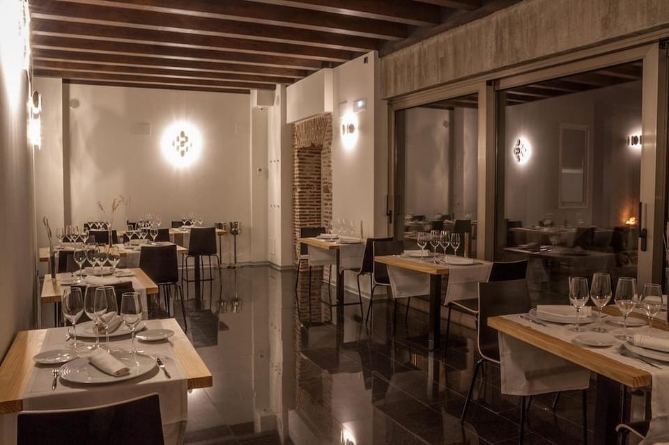 El Encanto Hotel & Cafetería Hotel in Ávila‎