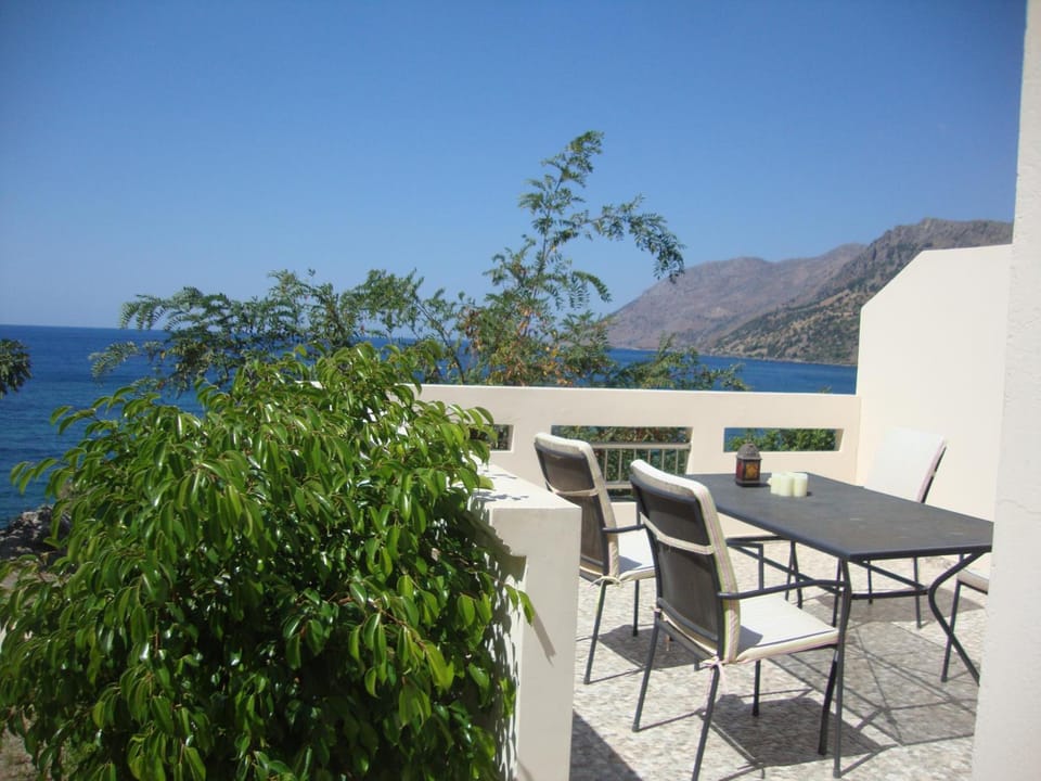 Ravdoucha Beach Studios Hotel in Crete