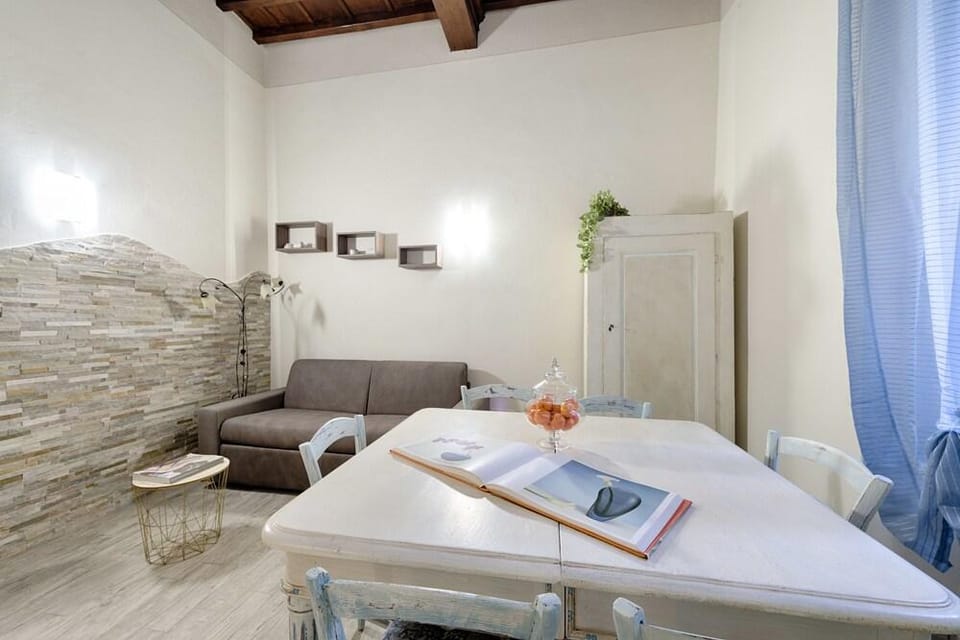 Santa Croce Cathedral Hotel in Florence