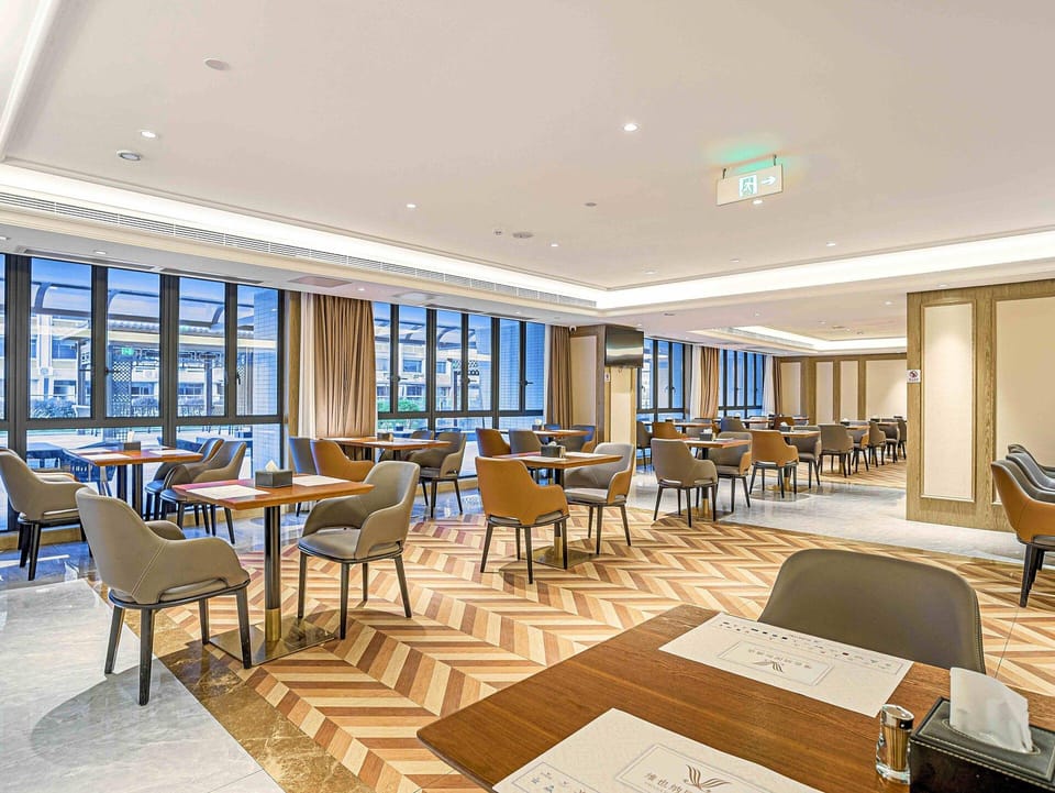 Vienna International Hotel Guangdong Foshan Green Island Plaza Hotel in Guangzhou