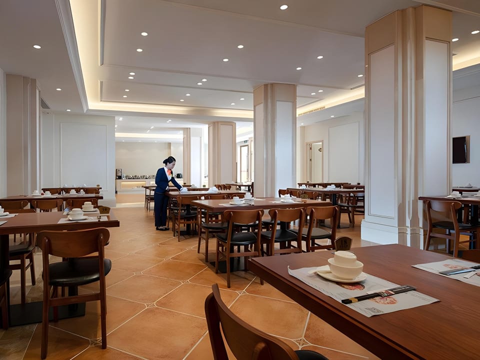 Vienna International Hotel Guangdong Jieyang High-speed Railway Station Hotel in Fujian