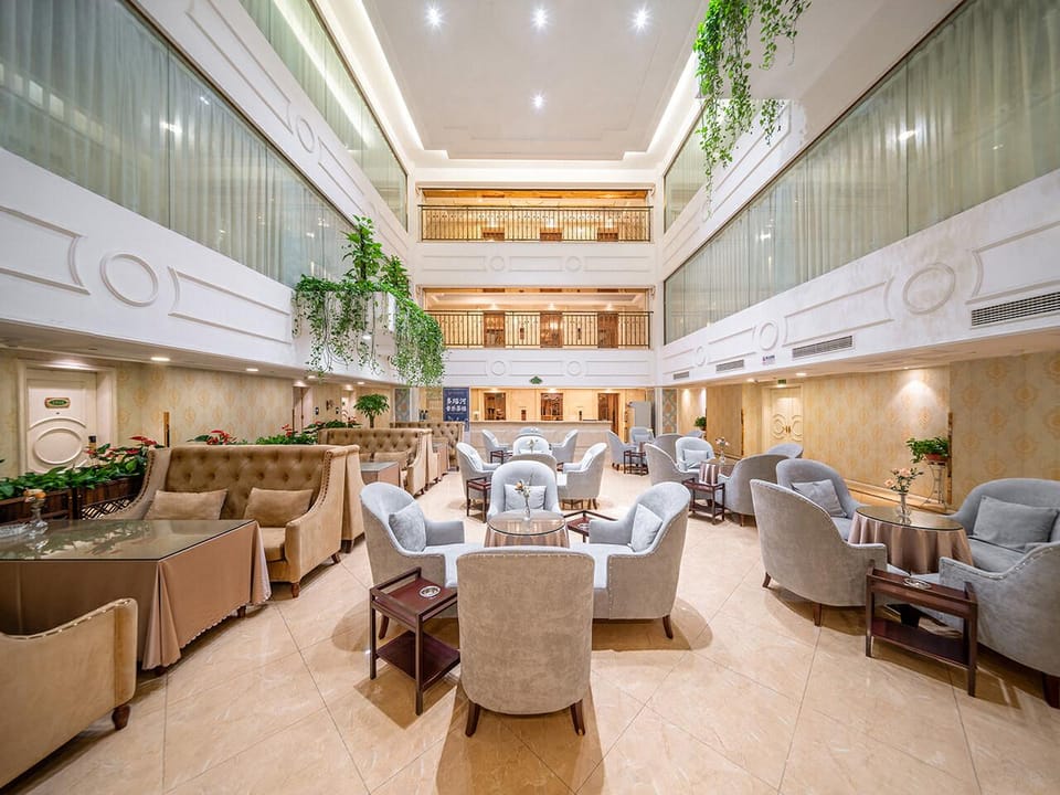 Vienna International Hotel Chengdu West Station Qingyang Wanda Hotel in Chengdu