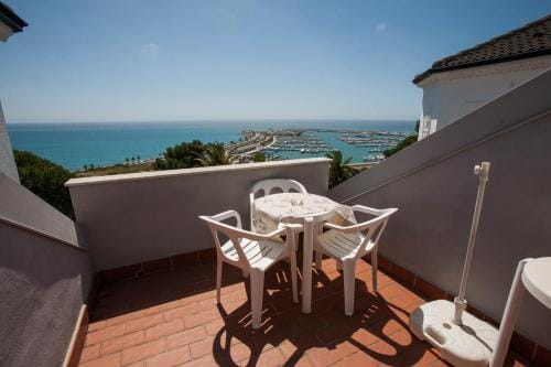 Residence RTA Villa Marina Hotel in Imperia