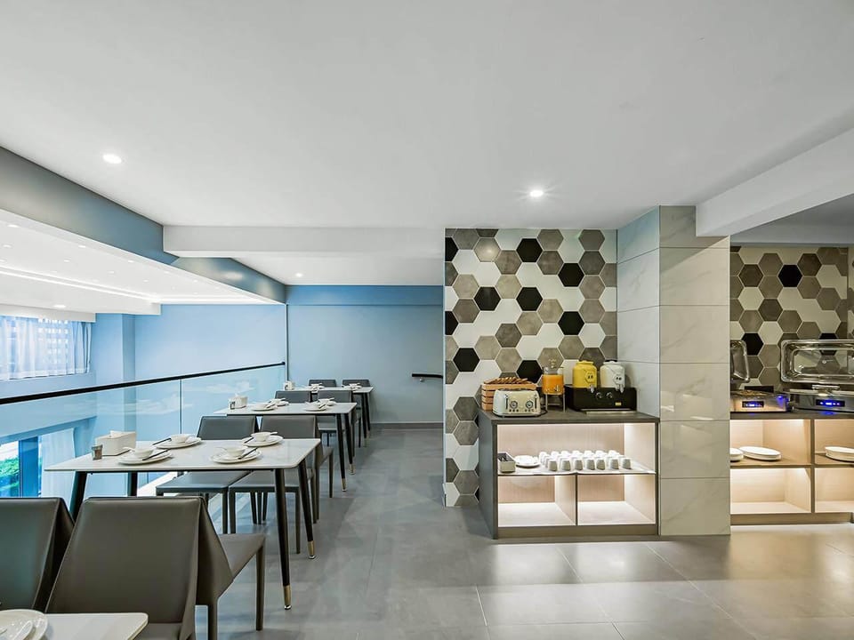 Magnotel Tiantai Mountain Scenic Area High-Speed Railway Station Hotel in Zhejiang