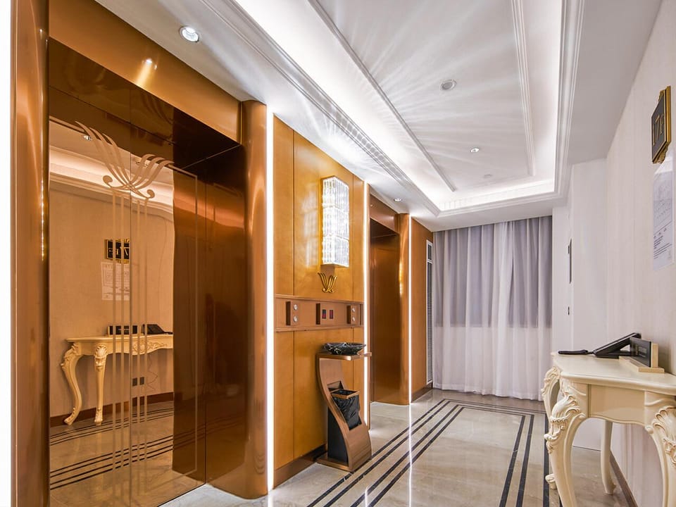 Vienna International Hotel Yangzhou Jiangdu Golden Eagle Plaza Hotel in Jiangsu