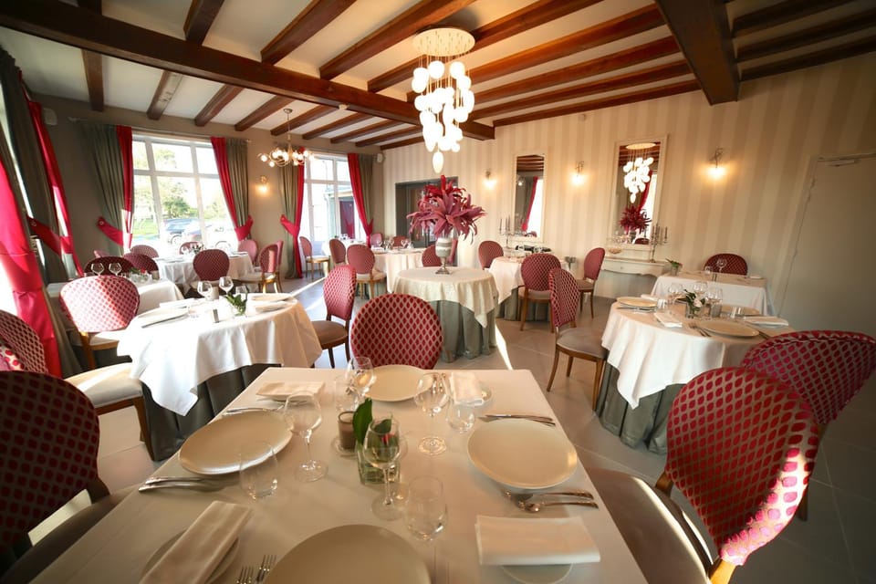 Hotel Restaurant Le Lion d'Or Hotel in Brittany