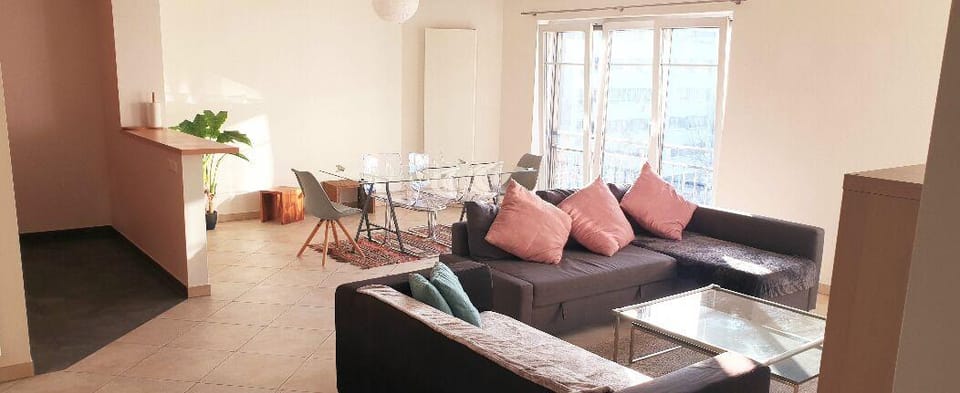 Large Modern Flat 100m2 in City Center - Parking Hotel in Luxembourg