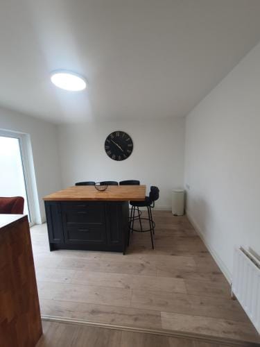 26 Orchard House, Donegal town, F94WOH7 Hotel in Donegal City