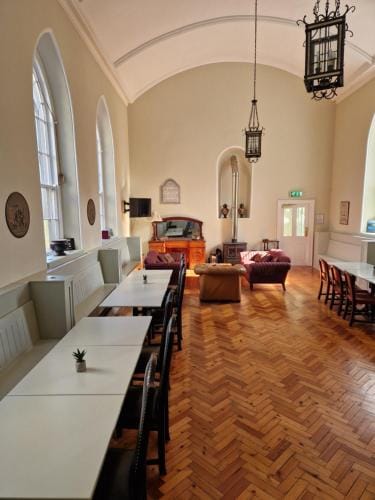 The Forum - Mountmellick - Church Hostel in Ireland