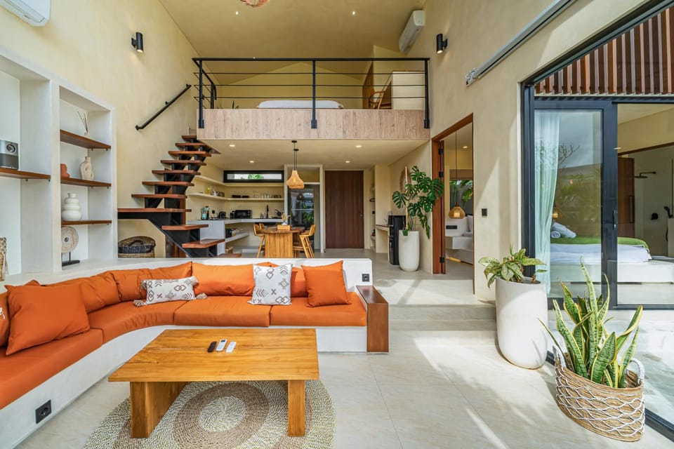 Ayo La Vida - Chic Escape 500m from Seseh Beach Hotel in Mengwi