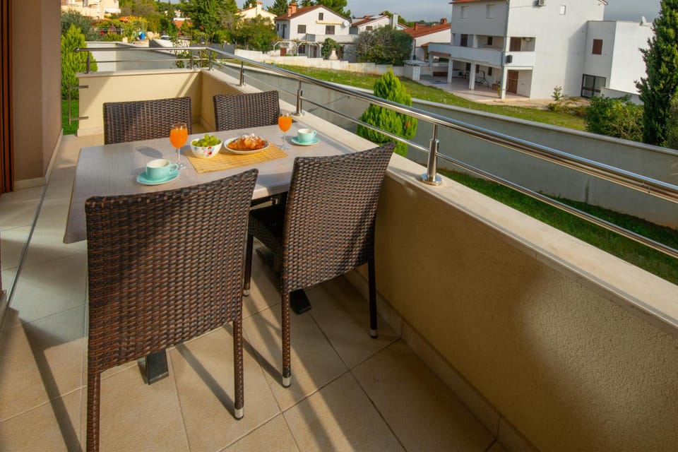 Apartments Oliva Hotel in Premantura