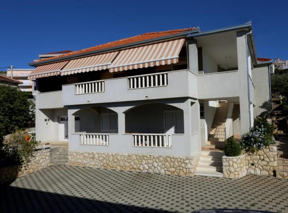 Apartments Antonio - Trogir Hotel in Okrug Gornji