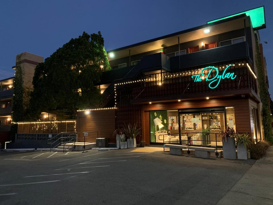 The Dylan Hotel at SFO Hotel in Millbrae