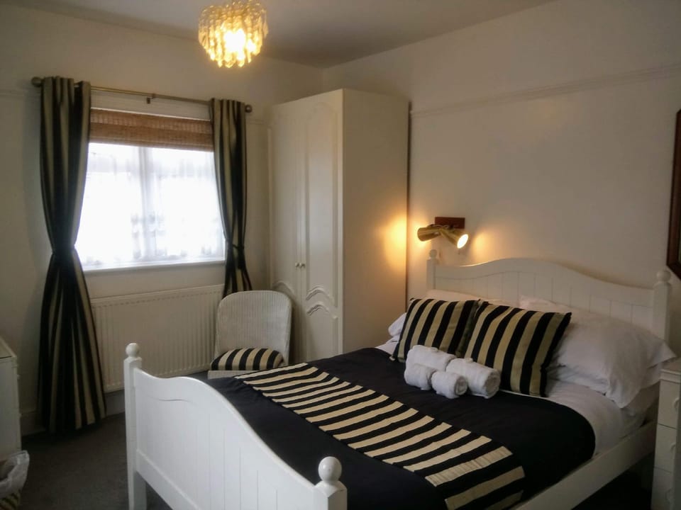Jireh House Hotel in Freshwater