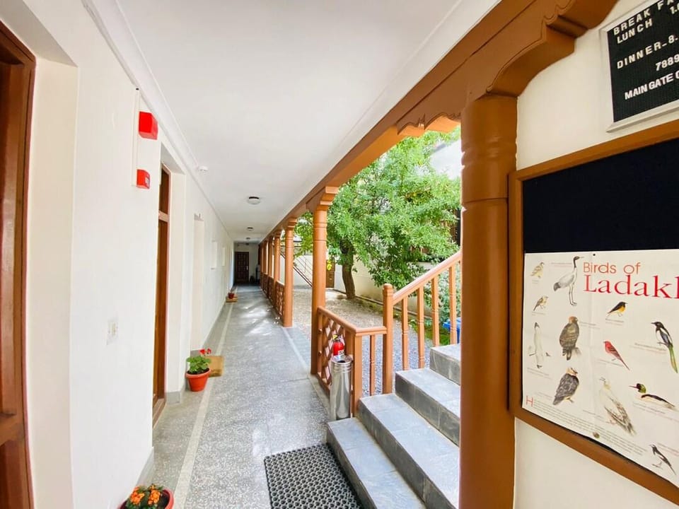 Hotel Kang Lha Chen Hotel in India
