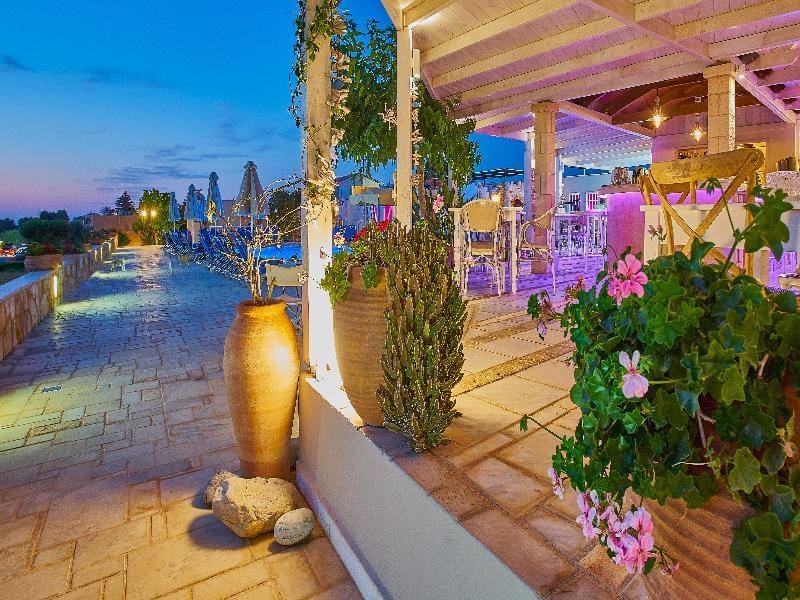 Golden Bay Apartments-Garden Haven Hotel in Malia, Crete