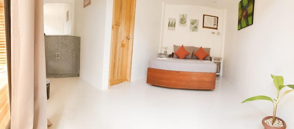 Hutch Lodge Hotel in El Nido