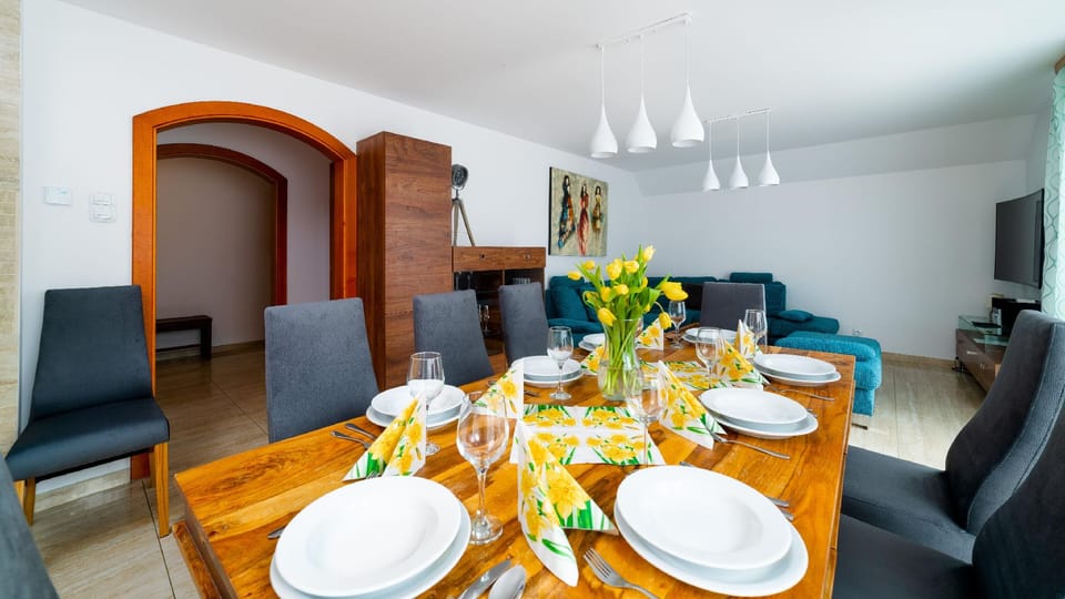 Apartamenty Sun & Snow na Wilczej Hotel in Lower Silesian Voivodeship
