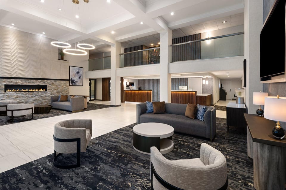 Crowne Plaza Boston - Woburn By IHG Hotel in Woburn
