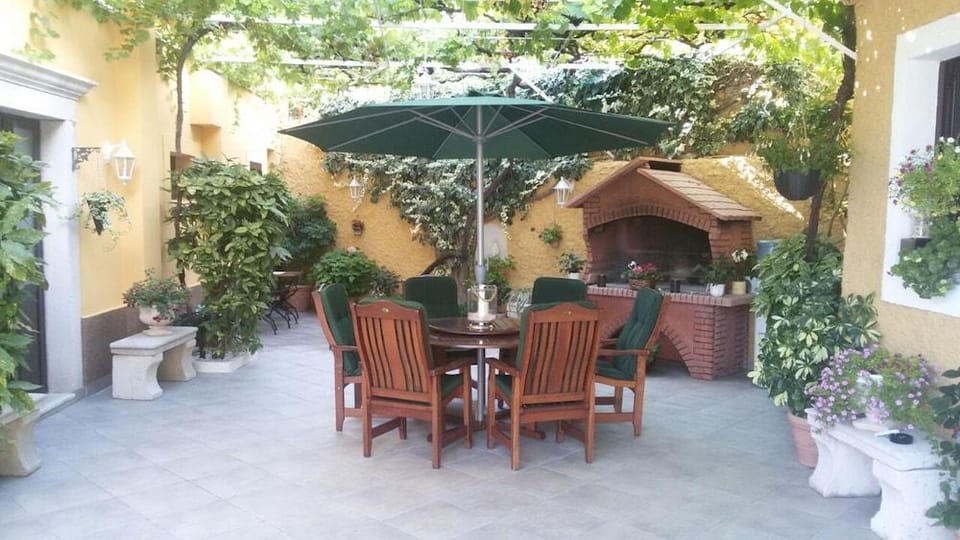 Rooms Mozara Hotel in Dubrovnik-Neretva County