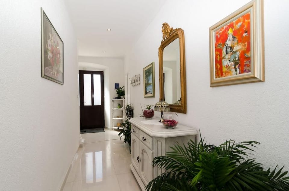 Rooms Mozara Hotel in Dubrovnik-Neretva County