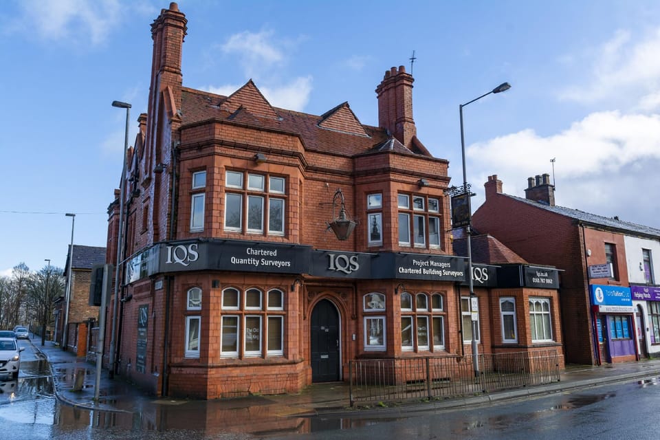 Luxury Apt No 1 - Two Bed Apartment Hotel in England