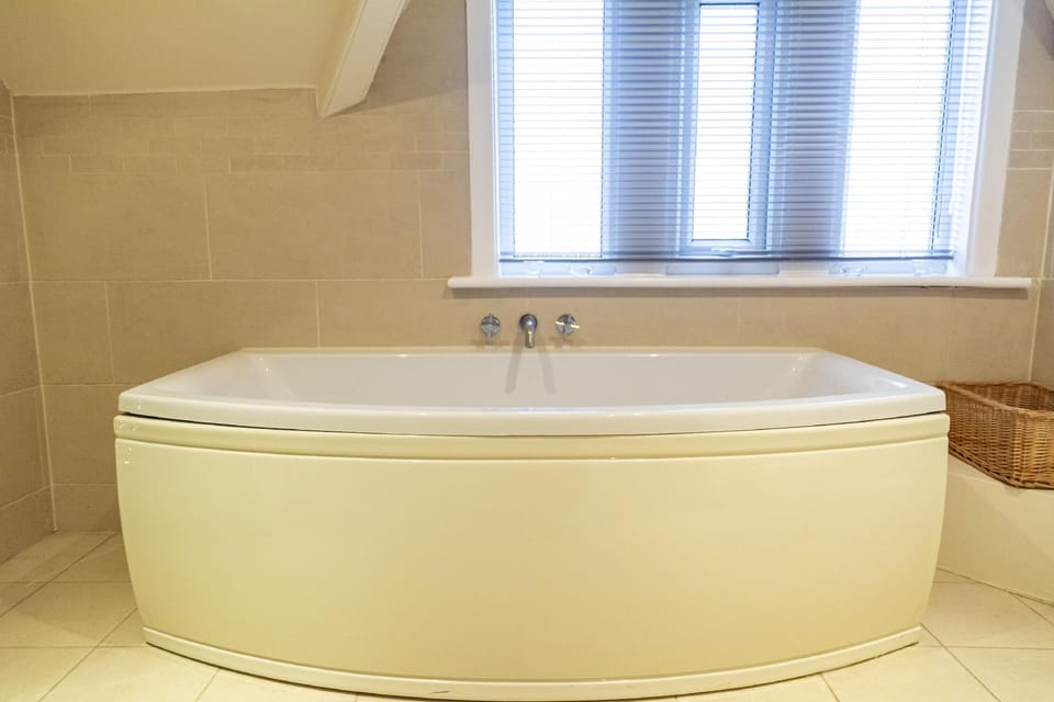 Luxury Apt No 1 - Two Bed Apartment Hotel in England
