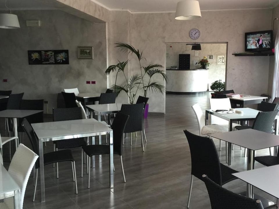 Hotel Letizia Hotel in Follonica
