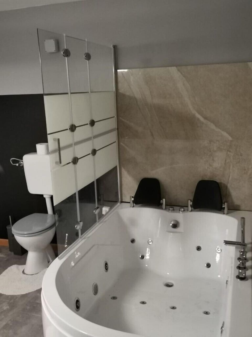Apartmaji bungalovi i sotorisce Silva Hotel in Slovenia