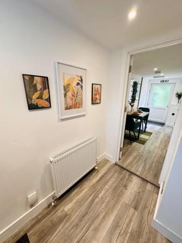 -R2- Newly Renovated Private Room with own Kitchenette in a shared house in Birmingham B29 Hotel in Birmingham