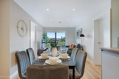 Richmond Row - Air Host & Stay - 2 Bed Apartment Hotel in Liverpool