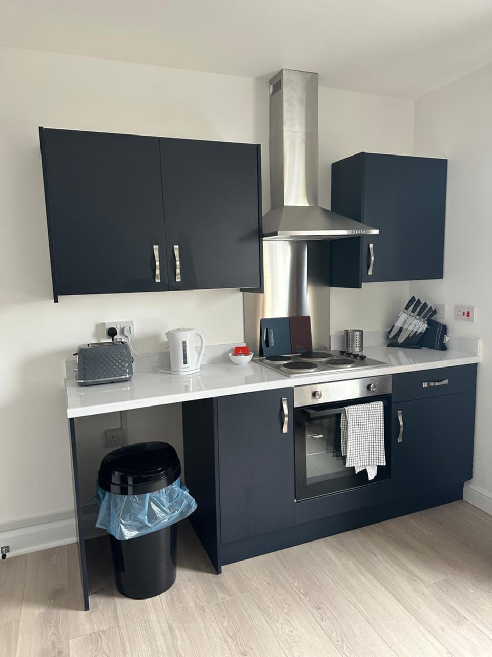 Continental Hotel with access to shared kitchen Hotel in Hull