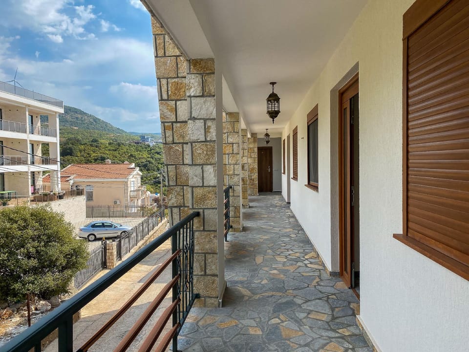 Arabela 2 Apartments Hotel in Montenegro