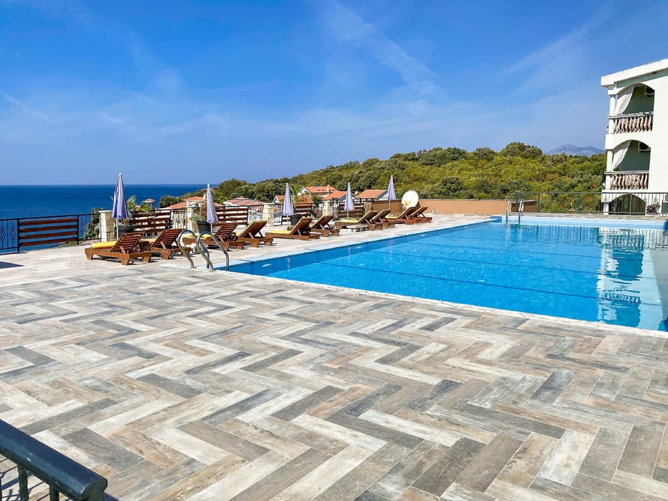 Arabela 2 Apartments Hotel in Montenegro