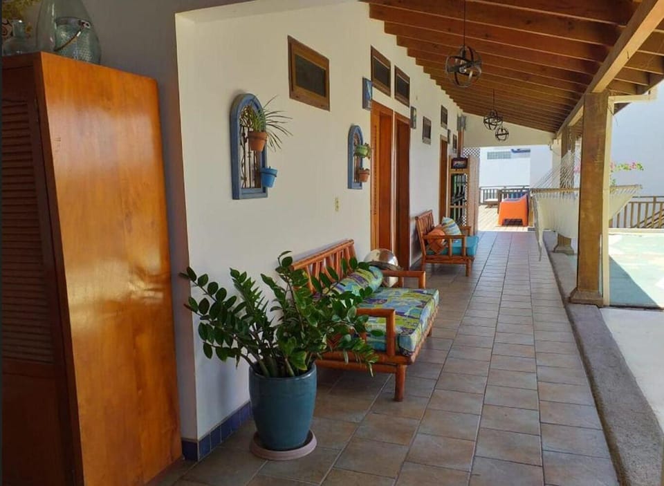 Cesar Mariscos Hotel in Atlántida Department