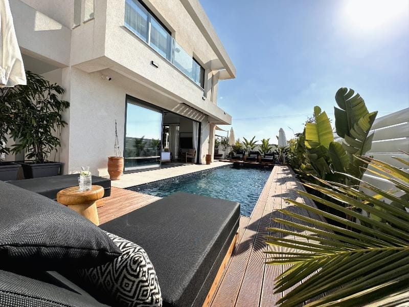 Lora Pearl Luxury Villa Hotel in Paralimni