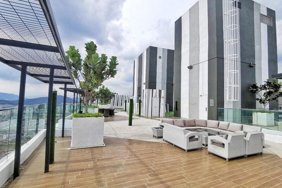 Reizz Residence | 2 BDR, 2 BATH, with Balcony Hotel in Kuala Lumpur City