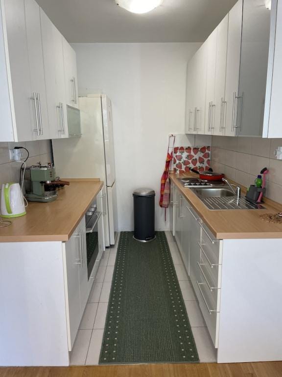Large Modern 75m2 Flat and Free Parking Hotel in City of Zagreb
