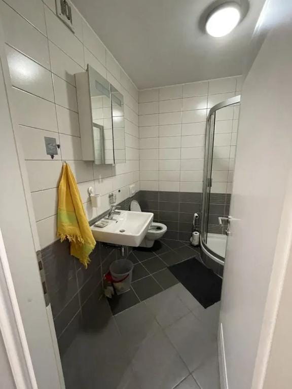 Large Modern 75m2 Flat and Free Parking Hotel in City of Zagreb