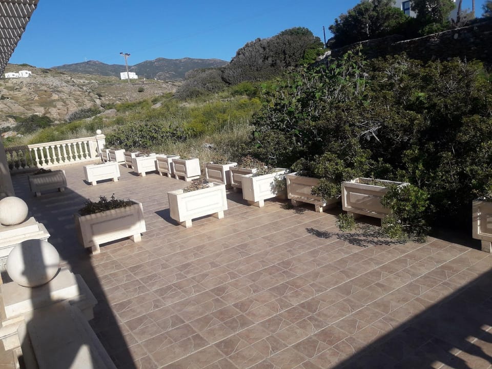 Parthenon Hotel in Decentralized Administration of the Aegean