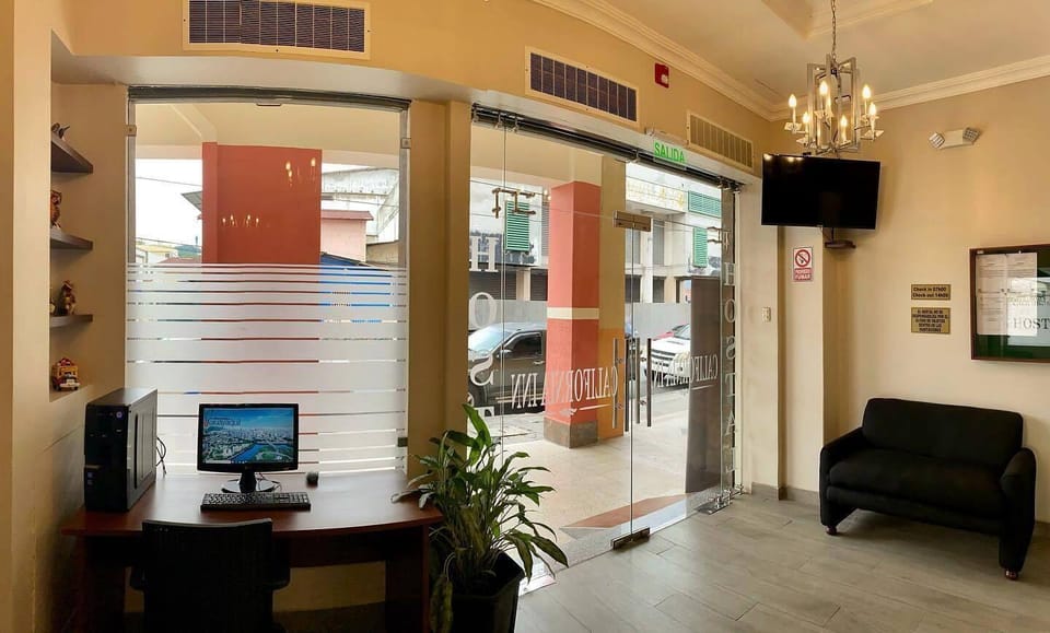 Hostal California Inn Hotel in Guayaquil