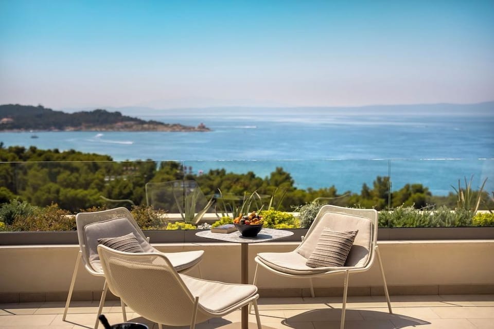 Romana Beach Resort Hotel in Makarska