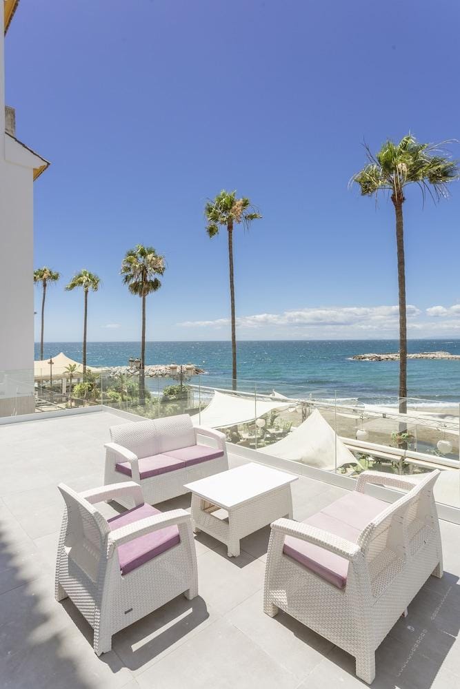 B51 Executive Flats Marbella Puerto Banus Hotel in Marbella